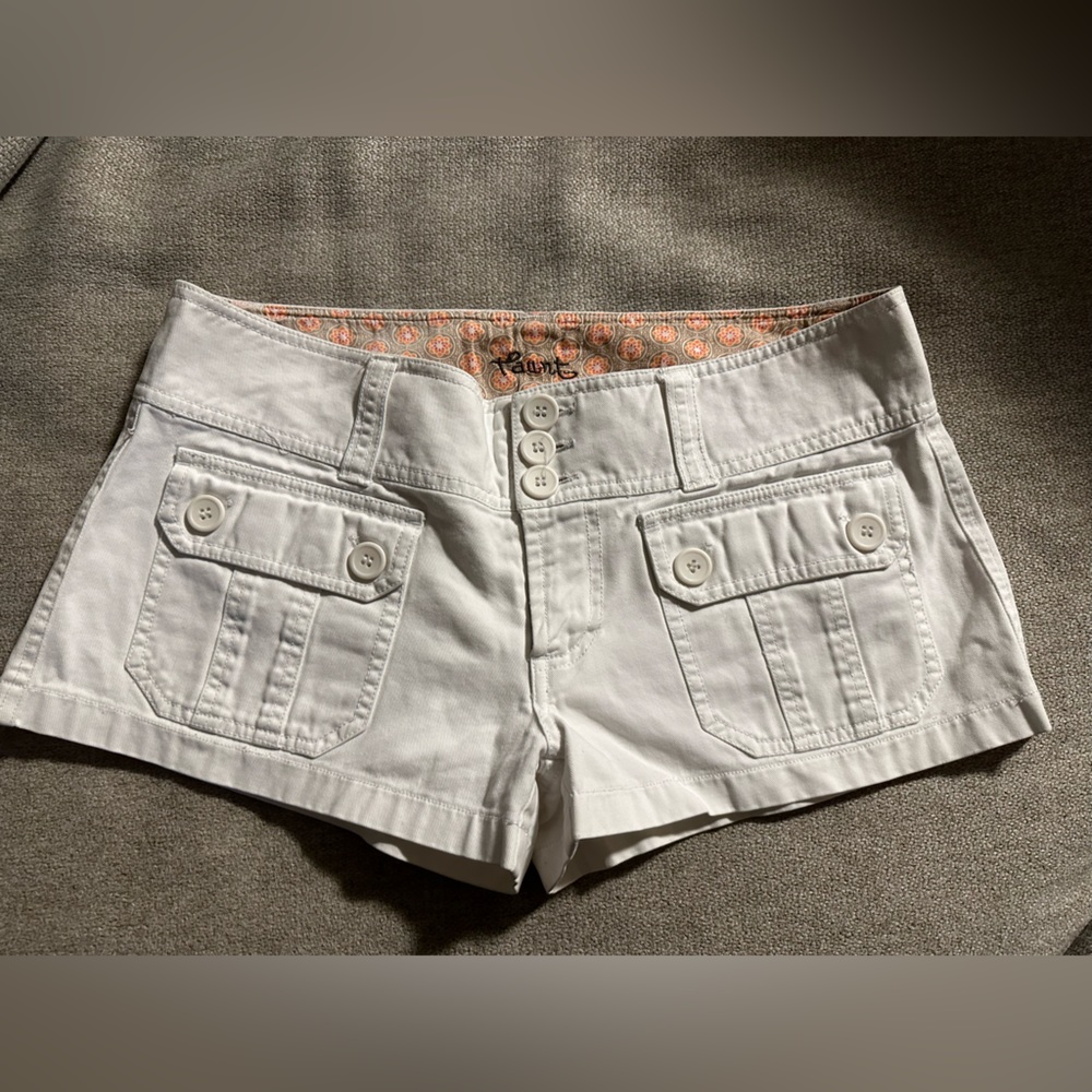 Taunt White Shorts - size 5